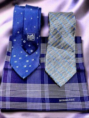 Set: 2Classic Neck-Ties SilkHERMES Paris & Exclusive +1 Burberry Handkerchief(69